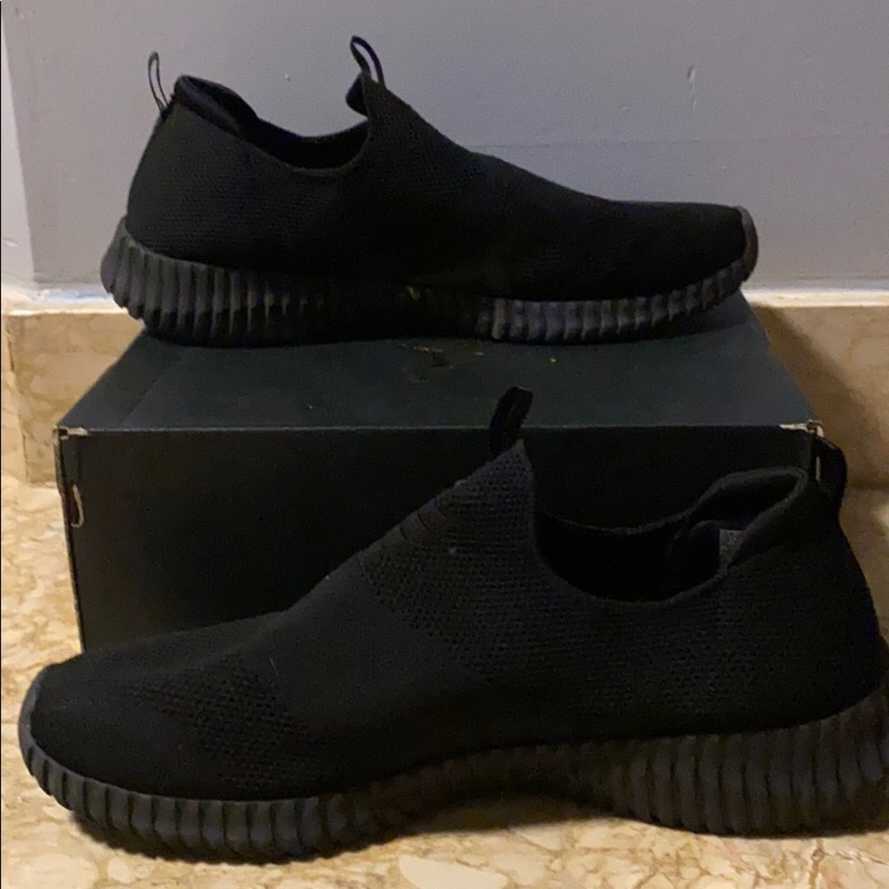 Skechers